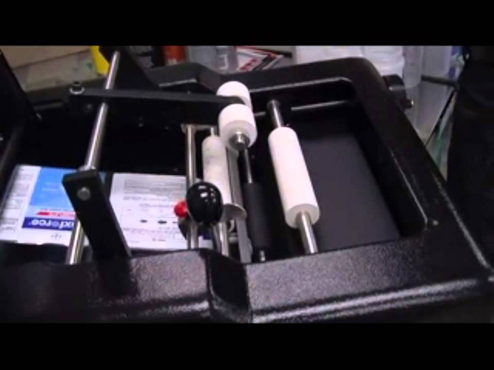 Advent 302 Bottle labeler