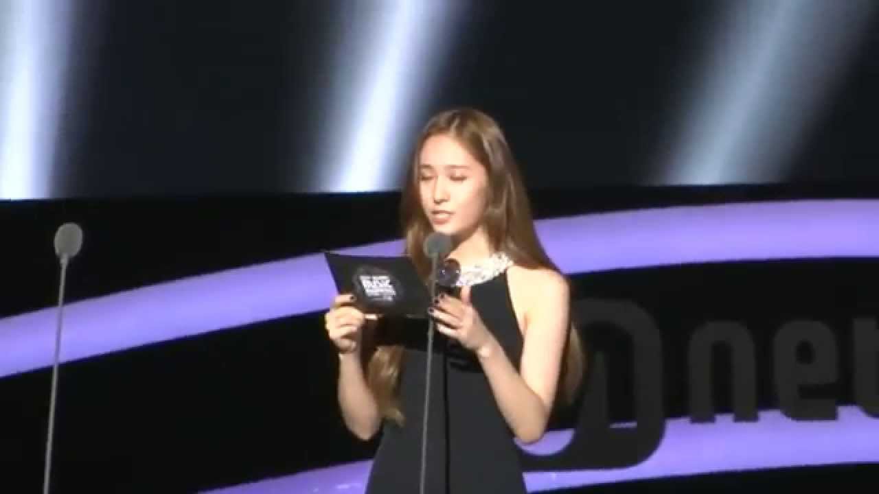 151202 f(x) Krystal - English Speech (Mnet Asian Music Awards MAMA)