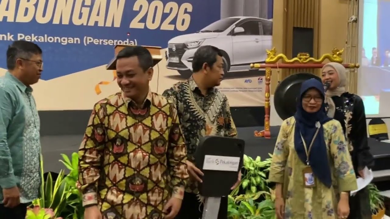 BANK PEKALONGAN GELAR UNDIAN TABUNGAN, DENGAN HADIAH UTAMA 1 UNIT MOBIL