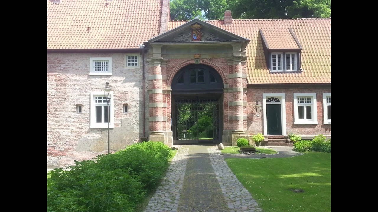 Burg Berum in Hage - Sehenswertes Deutschland [003] Ausflug und Reisen