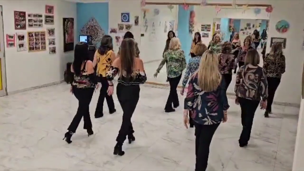 Marianna dance Tu con chi fai l'amore balli di gruppo 2025