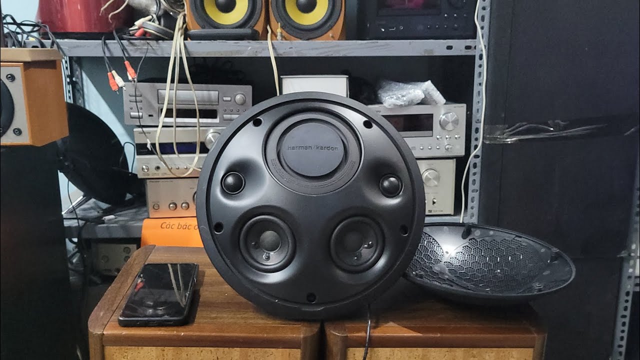 Loa bluetooth harman kardon onyx studio chơi nhạc hay có tiếng luôn.giá 3.1tr lh 0868943944