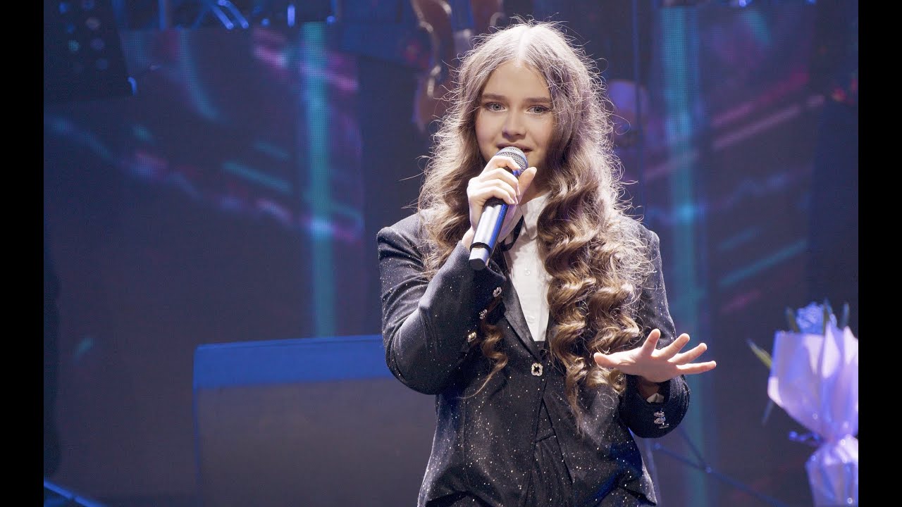 Amelia Uzun - Lose Control (LIVE)
