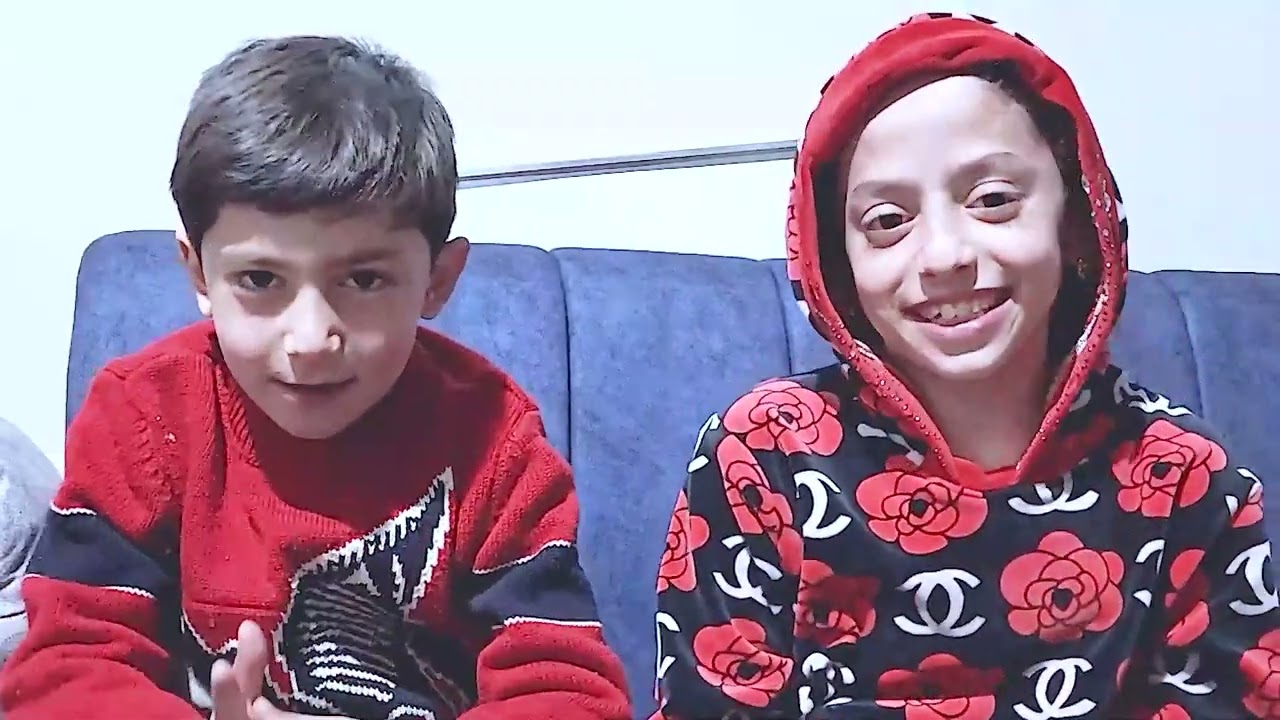 مسابقة الأسئلة مع محمود و حنين كل واحد رح يجاوب ع 3 أسئلة حتى يفوز بالجوائز