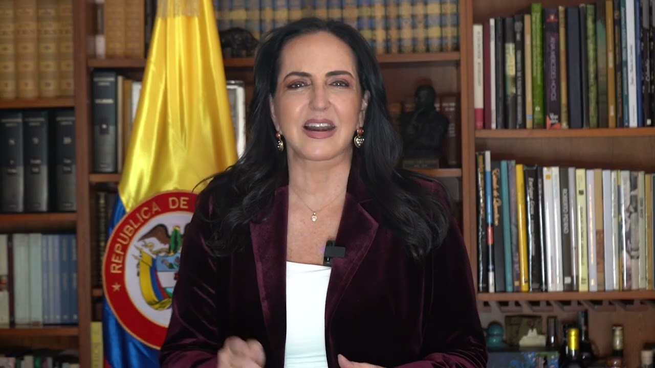 Así comienza una dictadura: Petro persigue a Uribe, a la prensa y a la oposición