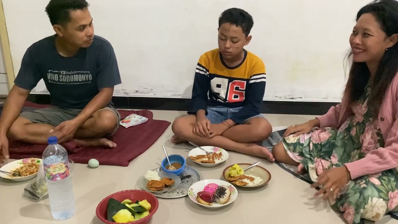 SAHUR KALI INI  BIKIN AYAH ROKAN NGAKAK !!! KERJANI MONYO SAAT BANGUNIN SAHUR