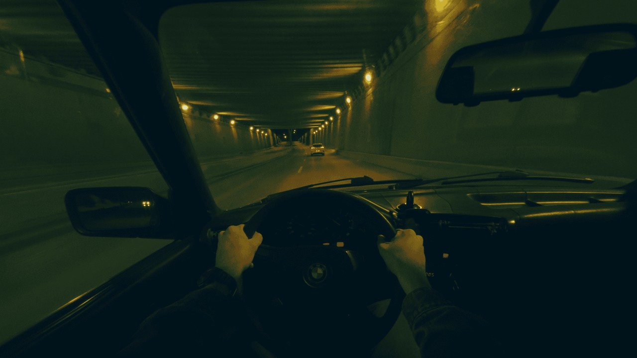 Back To The 80’s 🚗 Retro Electro Night Drive | Neon City Synthwave (POV)