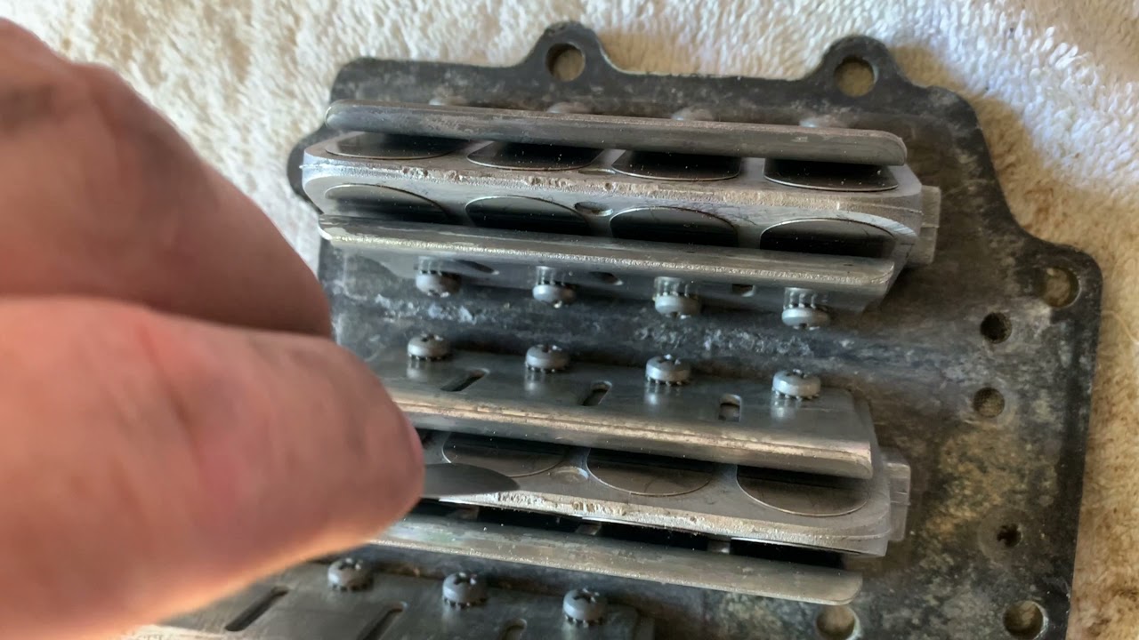 1962 75 hp Johnson - Part 4 - Hard Starting BAD Reeds & Setting Timing