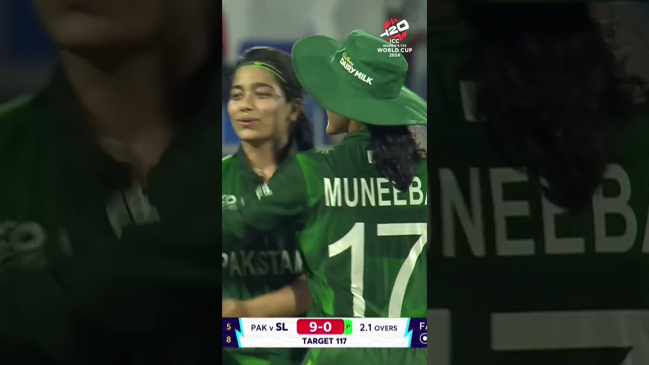 A breakthrough for Pakistan as Fatima Sana has Chamari Athapaththu caught! #T20WorldCup