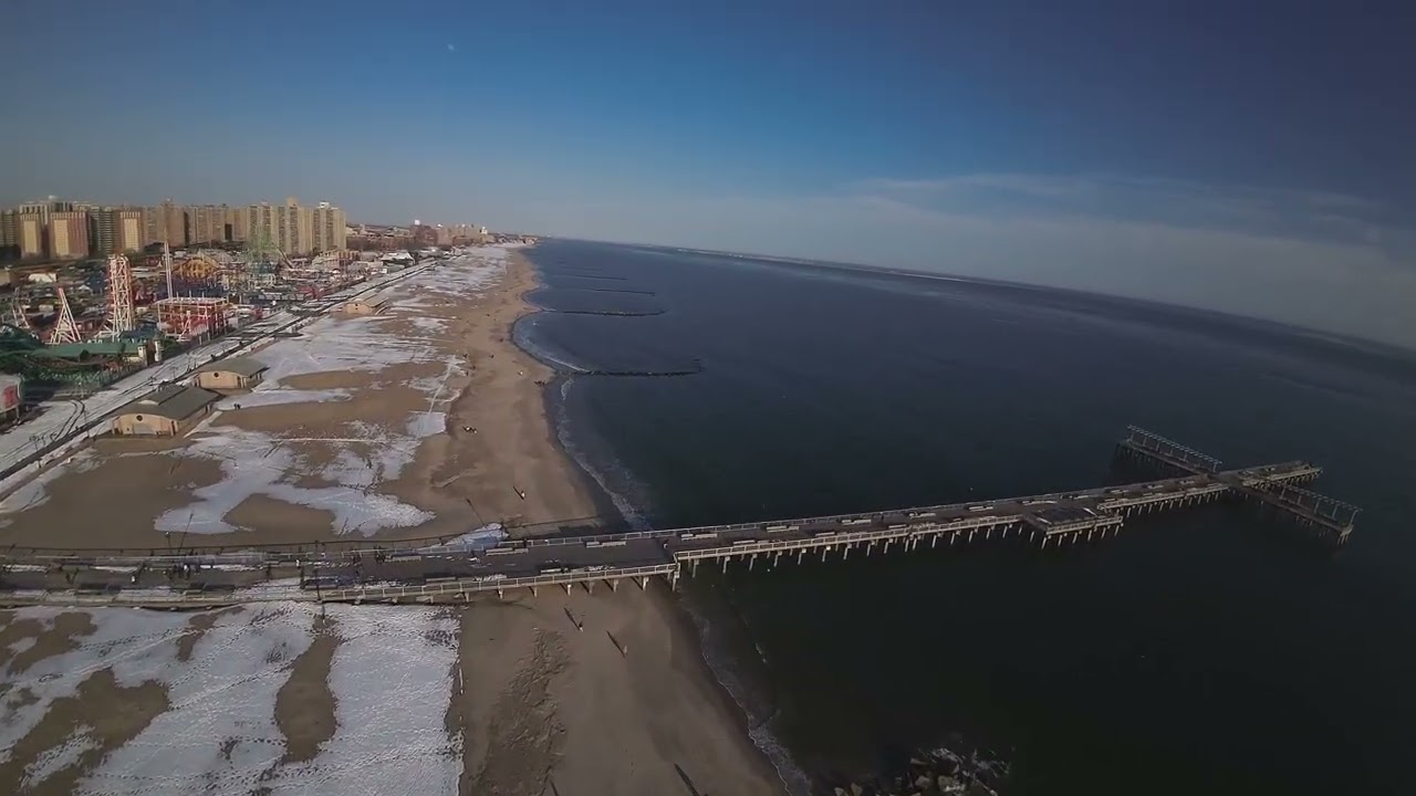 FPV flight on Brighton Beach. 