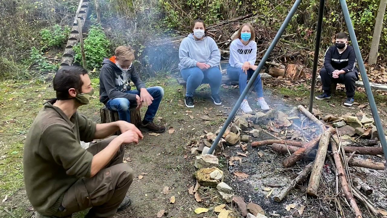 Feuer machen mit Survival Joe