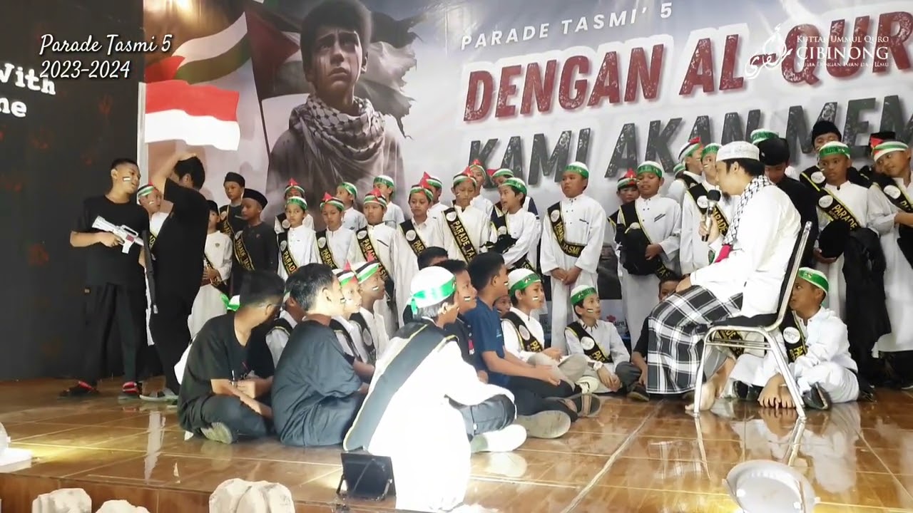 Parade Tasmi 5 Kuttab Ummul Quro Cibinong - Dgn Al-Qur'an Kami akan Membelamu