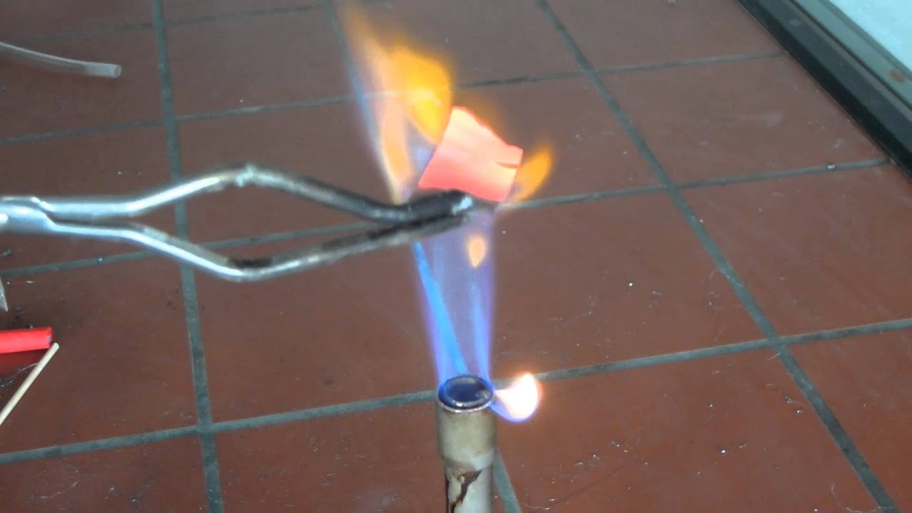 Chemieversuche: Durchgl&uuml;hen von Kupfer - Oxidation von Kupfer
