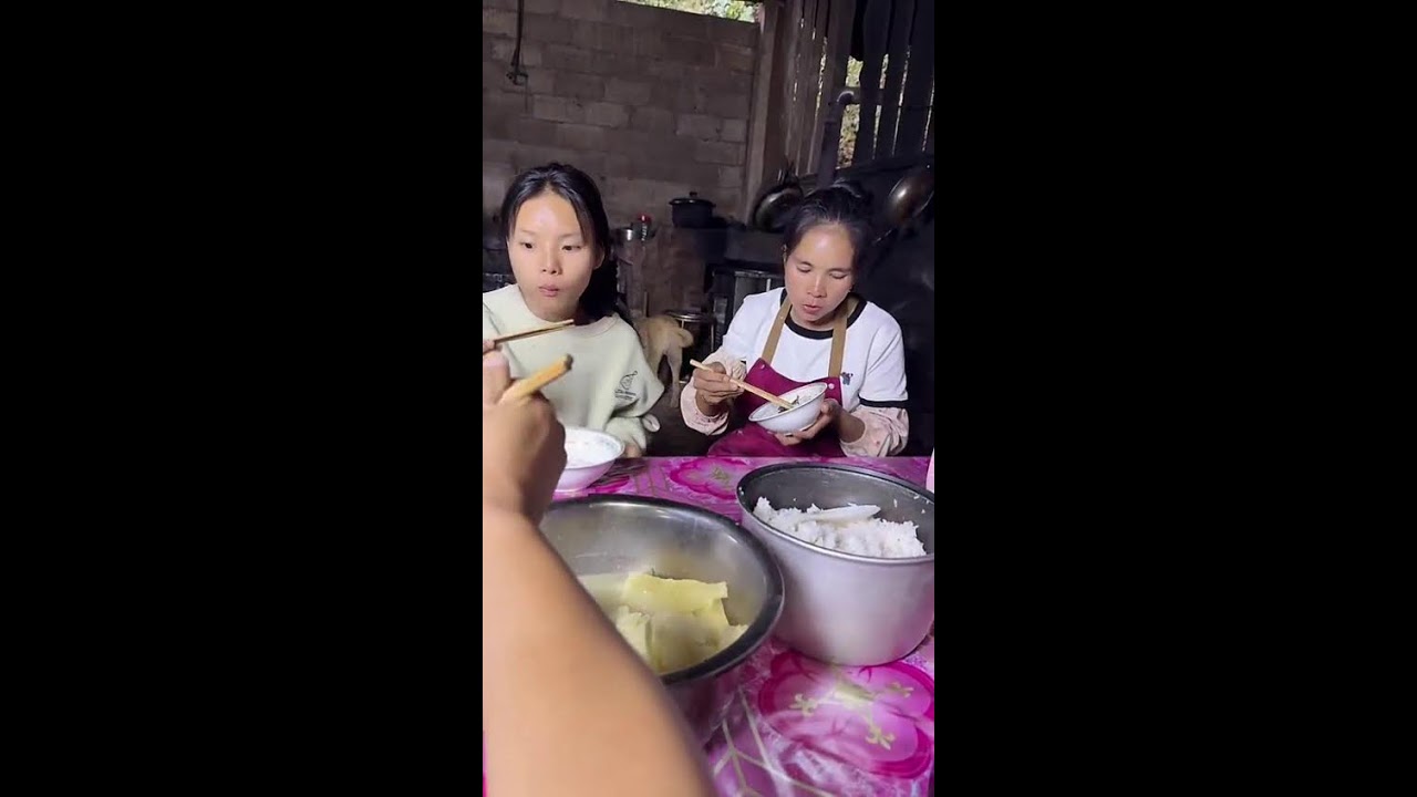 🔴 【小唐的老挝媳妇阿珍】小唐阿珍老挝生活日常： 2026-03-16 18:08:30