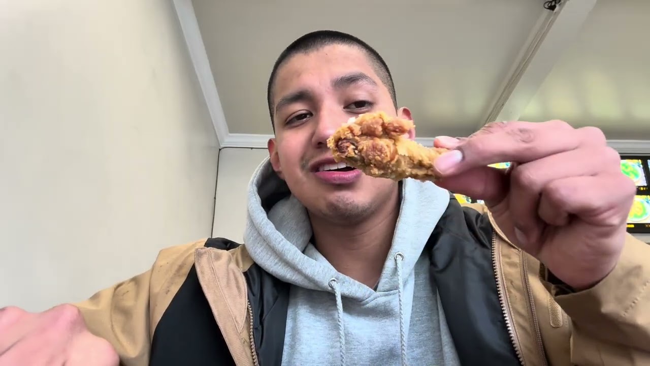 Chinese Restaurant Review: Jalapeño Chicken Wings with Rice