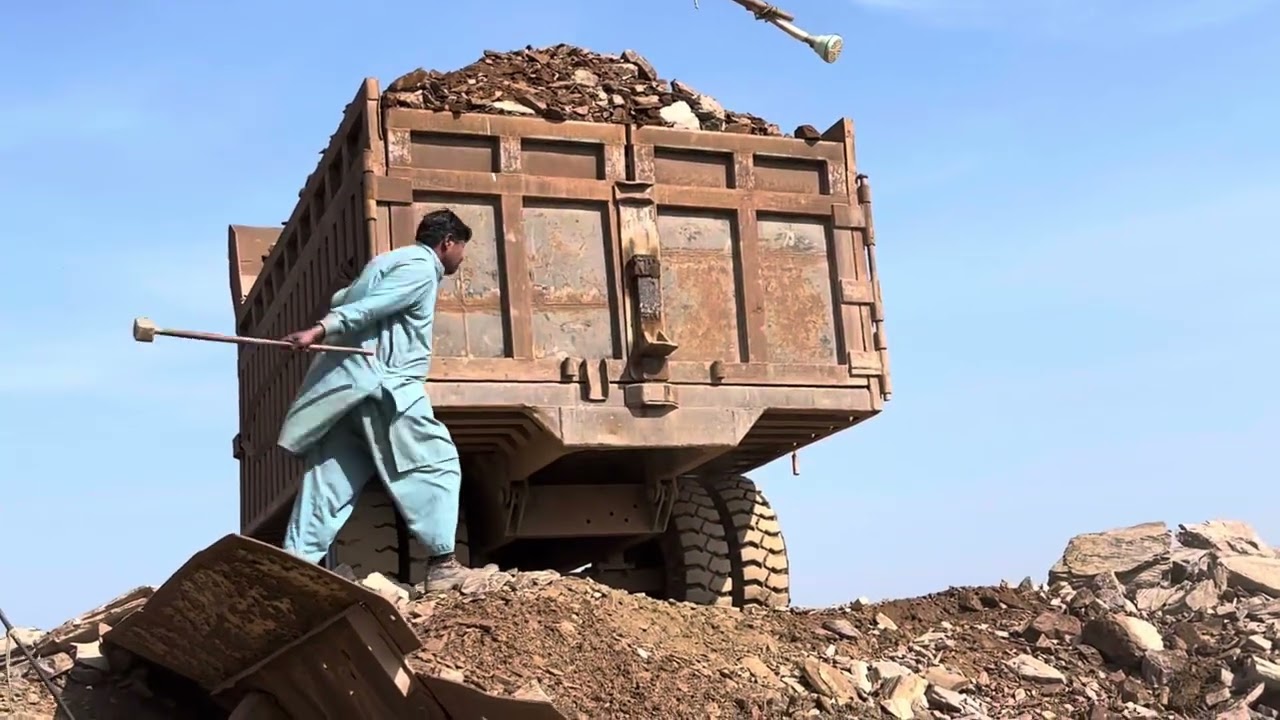 PLAYING with GIANT Rocks!ASMR Rock Quarry CRUSHING Operations-primary Jaw Crusher in Action.