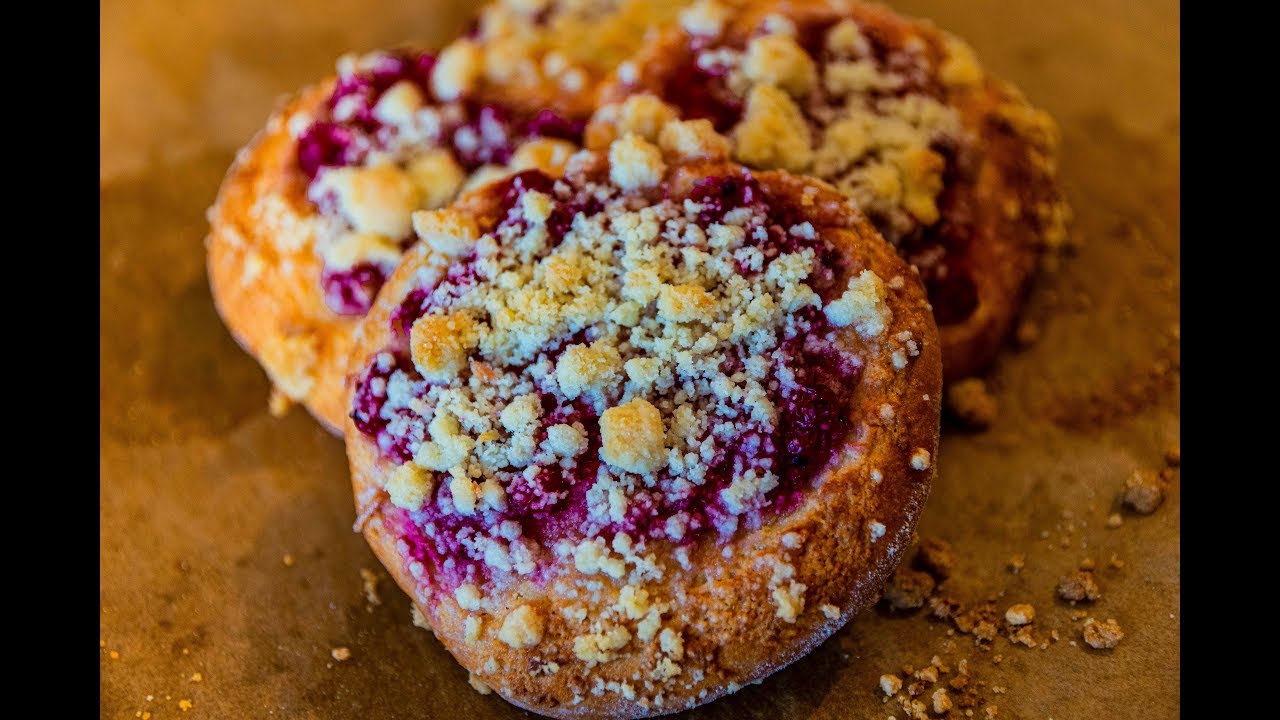 Johannisbeer-Streusel-Taler