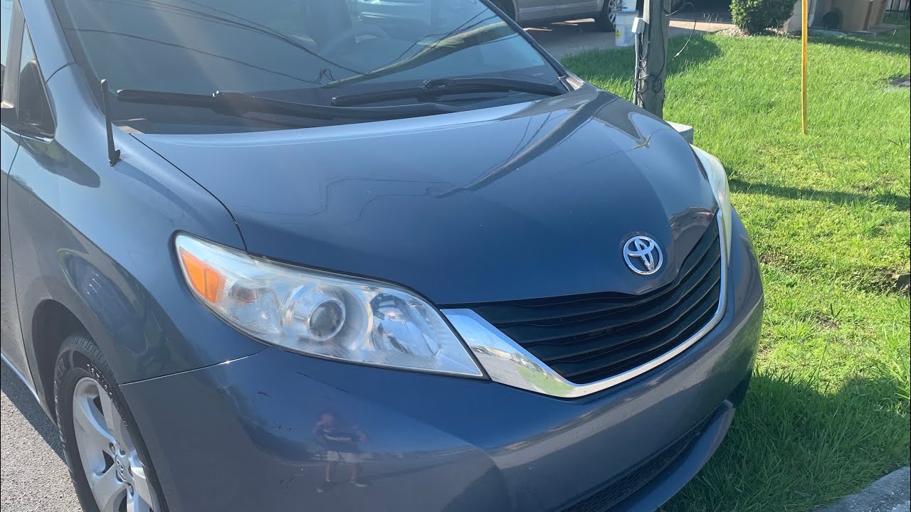 2014 Toyota Sienna LE Startup Engine & In Depth Tour