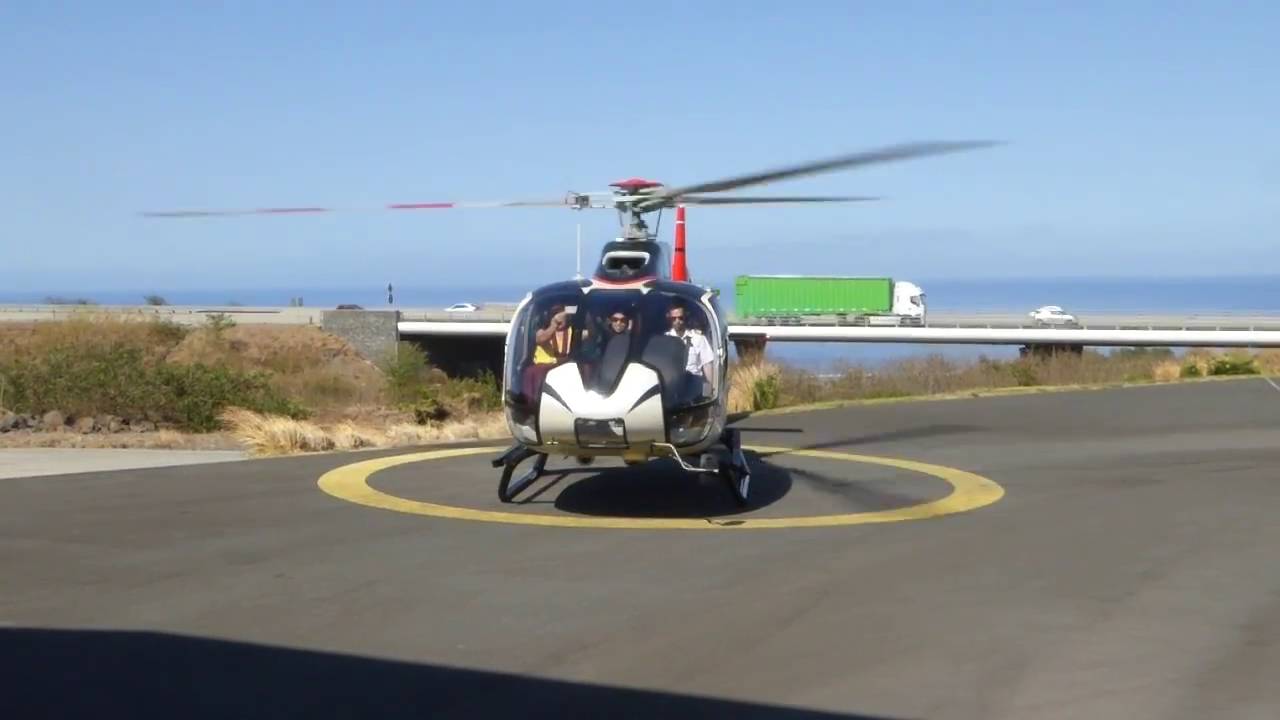 Les moines Tibétains en hélicoptère