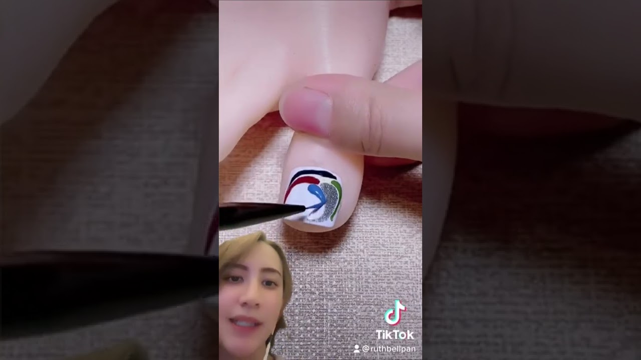 How to Paint your Nails 💅🤩 #shorts