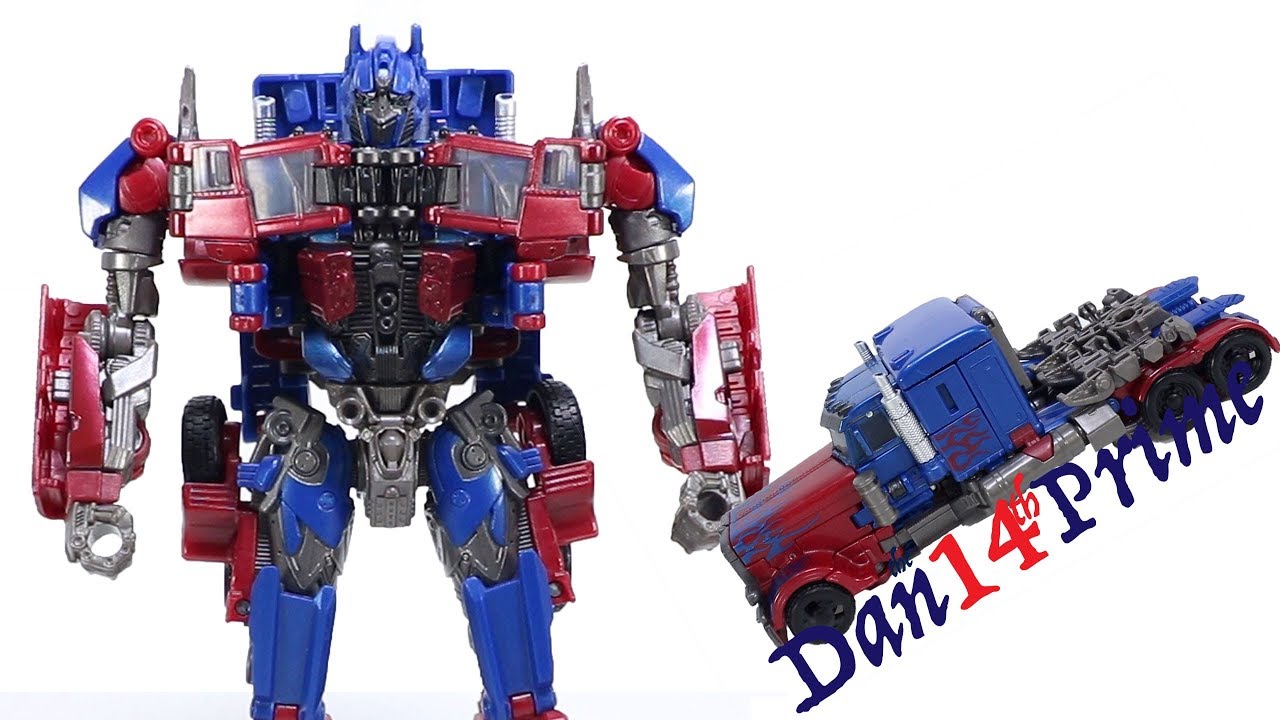 Optimus Prime Transformers Studio Series