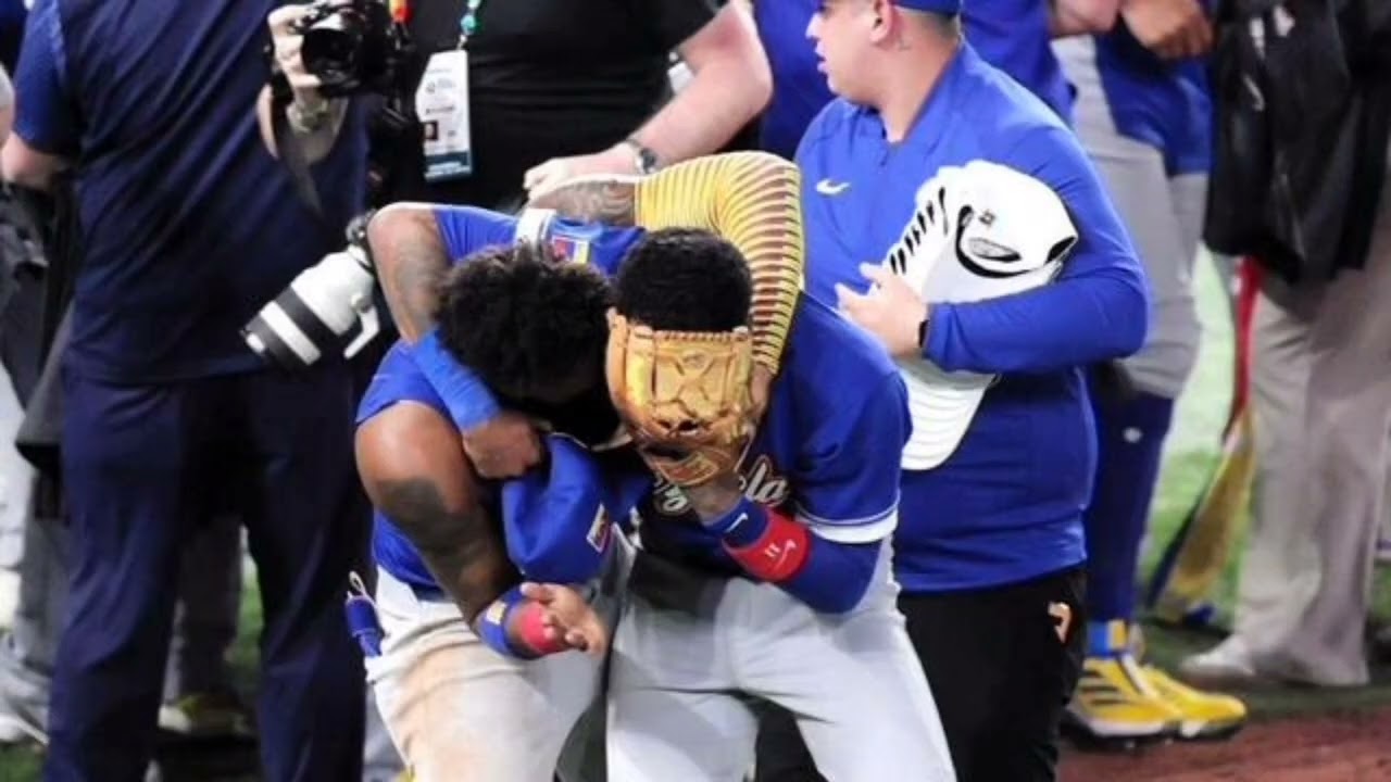 🇻🇪⚾️🏆✨🌟涙の歴史的瞬間！ベネズエラ代表が悲願の初優勝✨🔥スアレスの決勝打で奇跡のフィナーレ！カブレラ打撃コーチも号泣…感動に包まれた歓喜の頂点へ🔥😭