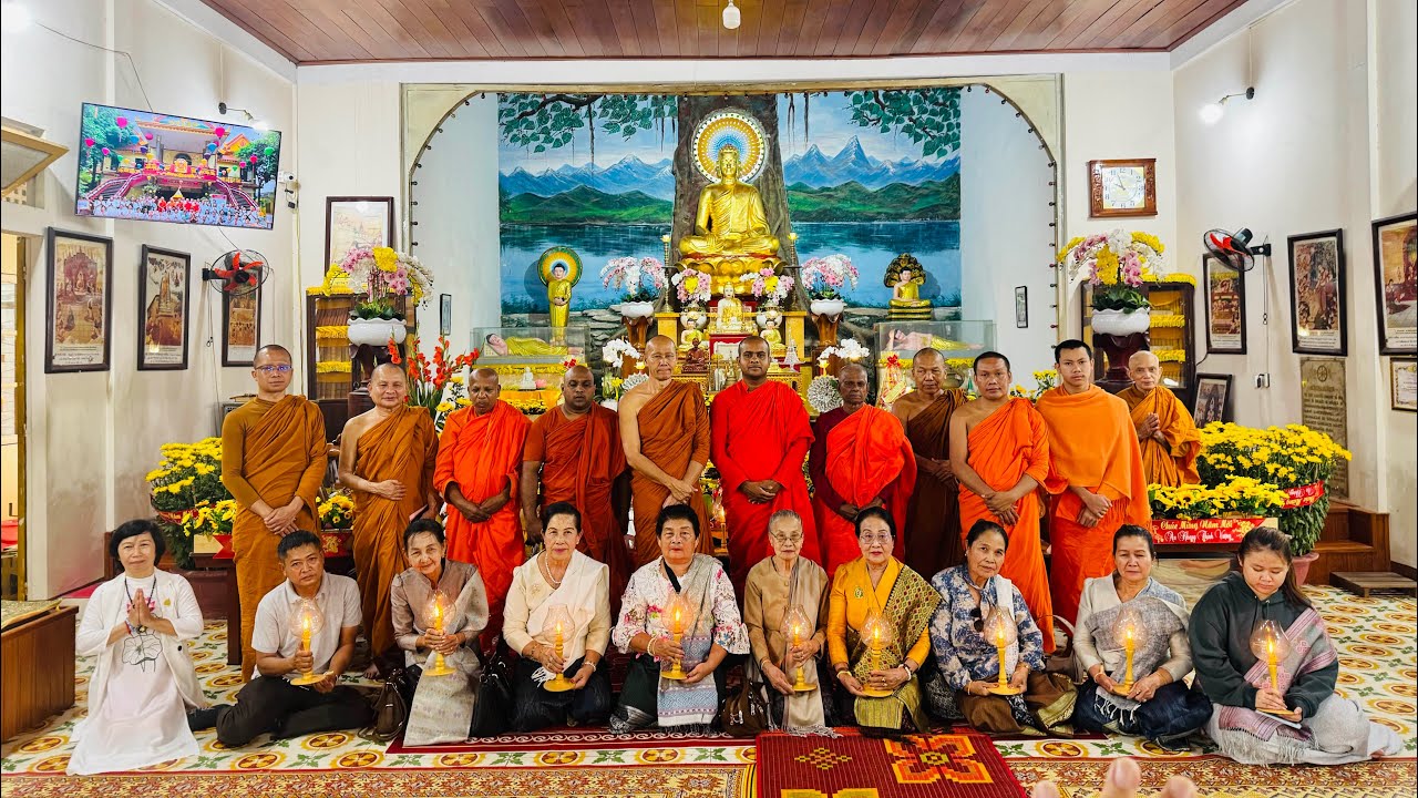 Đà Nẵng Lung linh ánh nến hòa bình của chư Tăng, Phật Tử quốc tế thăm Tổ đình Tam Bảo xuân Bính Ngọ