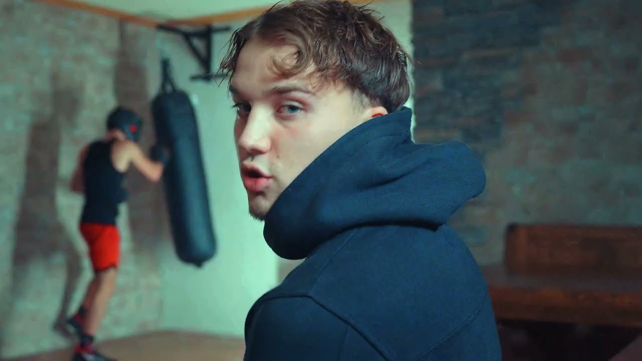 TRICK  X  2 SIERI   (Official Video)