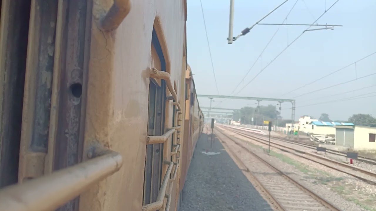 Shahjhanpur passenger#arrival Maingal ganj#55059#subscribe my channel#pls guys#like and share