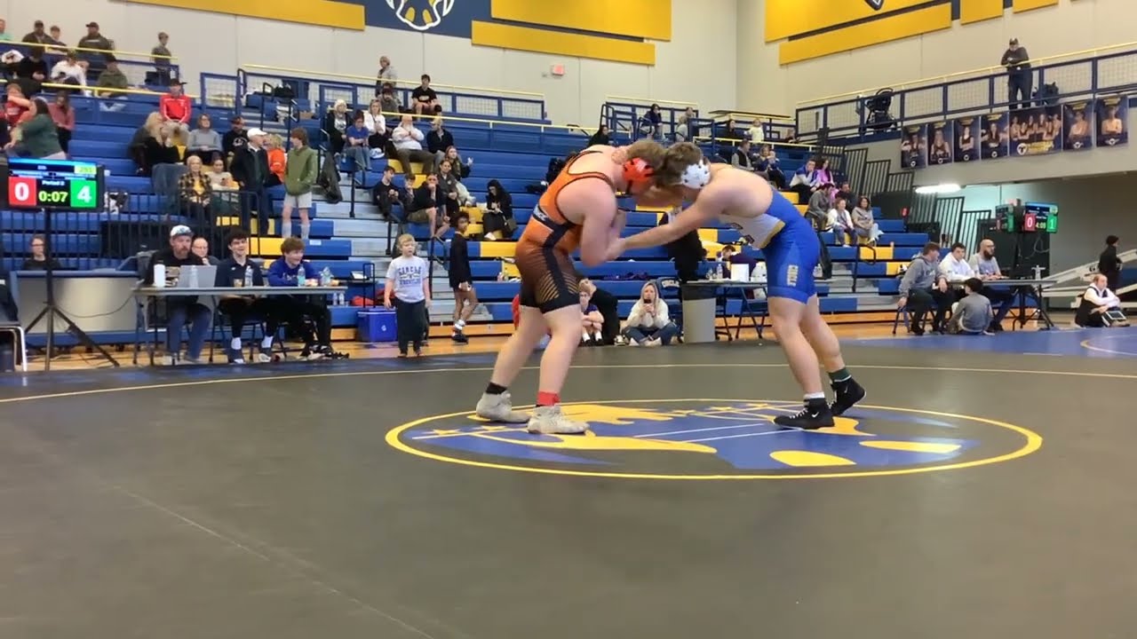 215 Edington, Noah v Oliver, A (Towanda-Circle HS) 02-07-26 W  PIN 4:25
