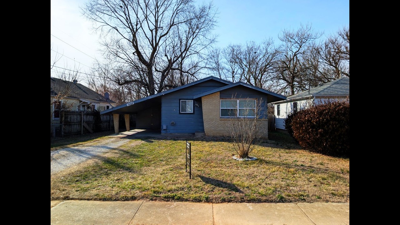 Что скрывает эта маленькая дверца на кухне?