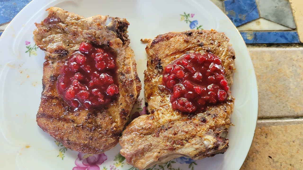 Брусничный соус - идеальный соус для любого мяса!