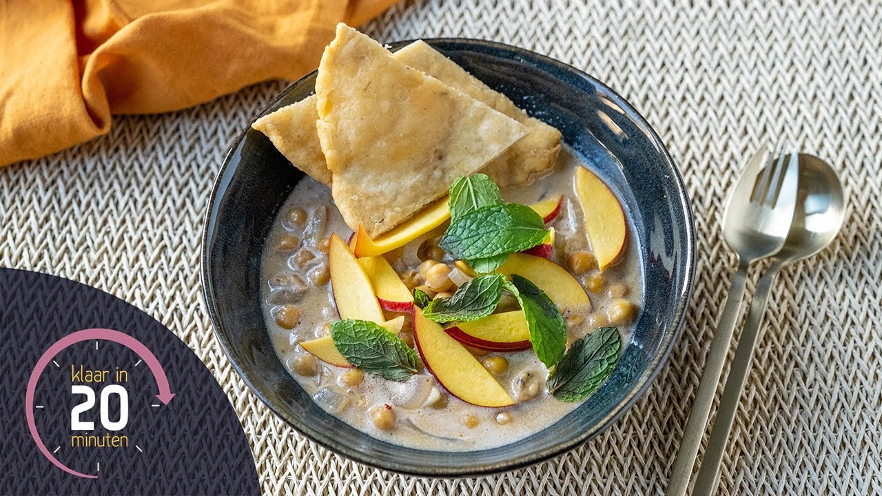 Indiase kikkererwten curry met nectarine & flatbread | Klaar in 20 minuten