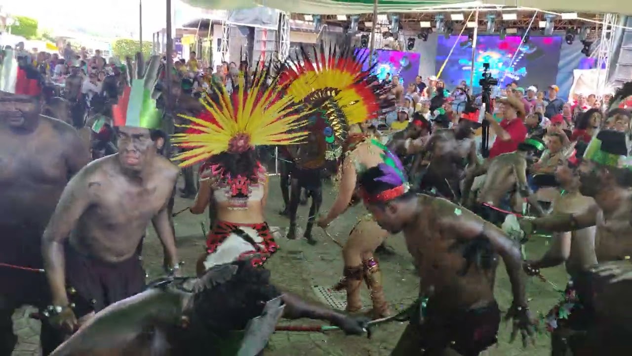 apaches de ometepec danzando 16 de septiembre del 2023 con banda de mi tierra