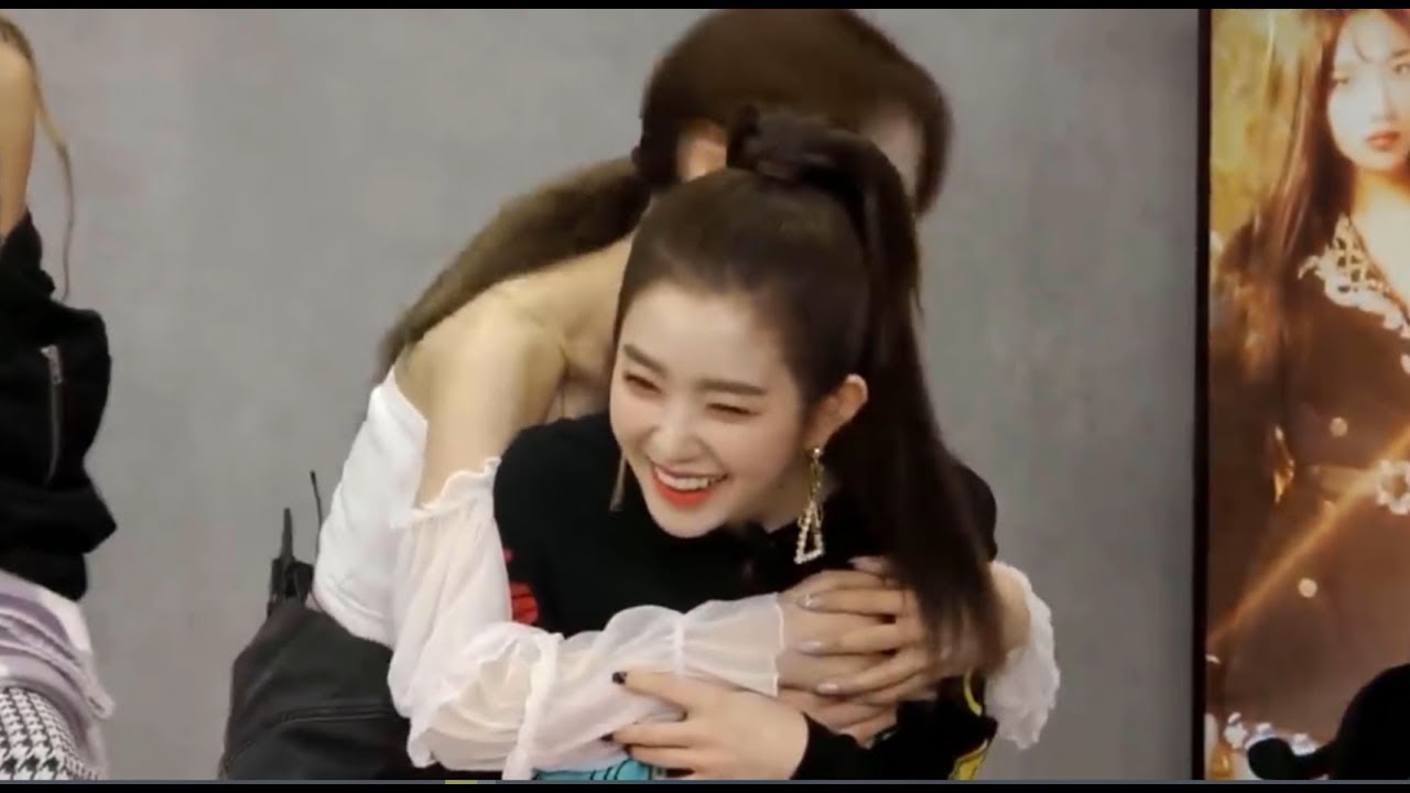 【WENRENE/粉蓝】💕💙 Irene: I only accept kiss and hugs from Wendy~