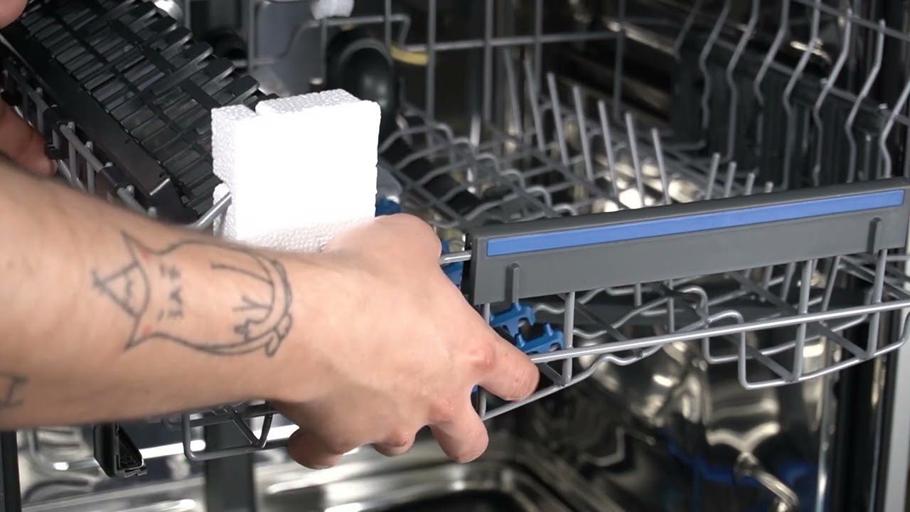 Посудомоечная машина Electrolux ESM64840SX - Снятие верхней полки | Как отсоединить верхнюю корзину
