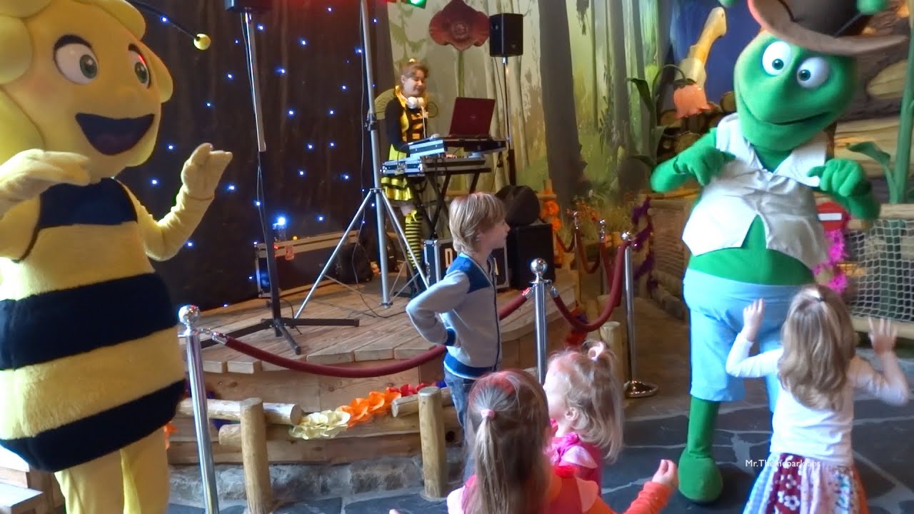 Maya Carnaval with Maya the bee & Flip - Mayaland at Plopsaland (14-02-2015).