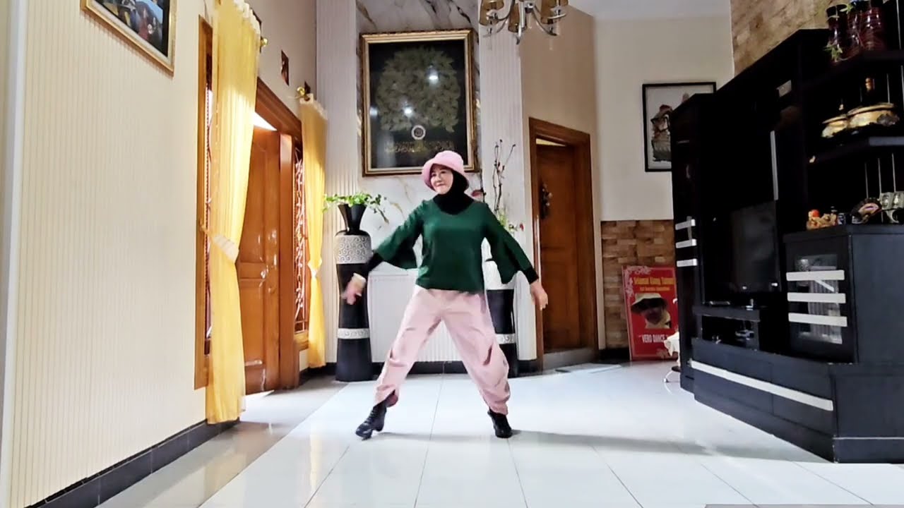Golden Huntrix AB Line Dance | Choreo by Annemaree Sleeth (AUS)