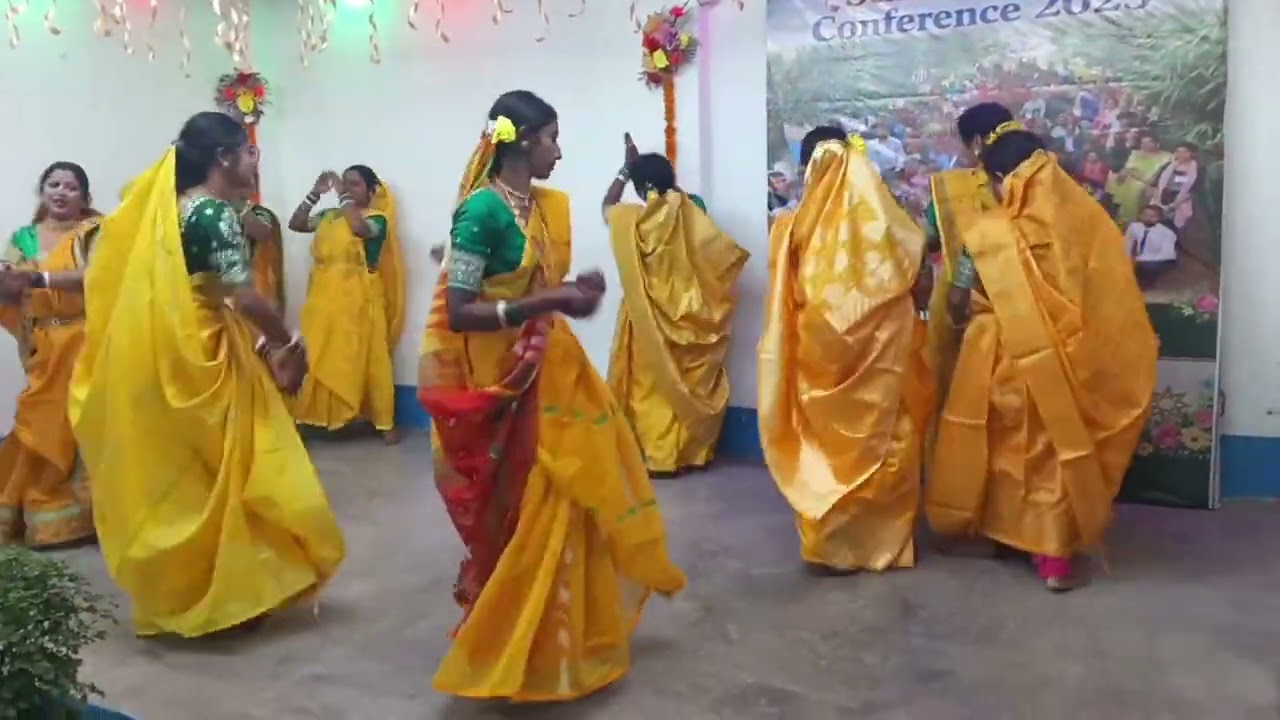 জলের ঘাটে দেখে আসলাম কি সুন্দর শ্যামরাই। 🙏🧿🥰❤️❤️👍