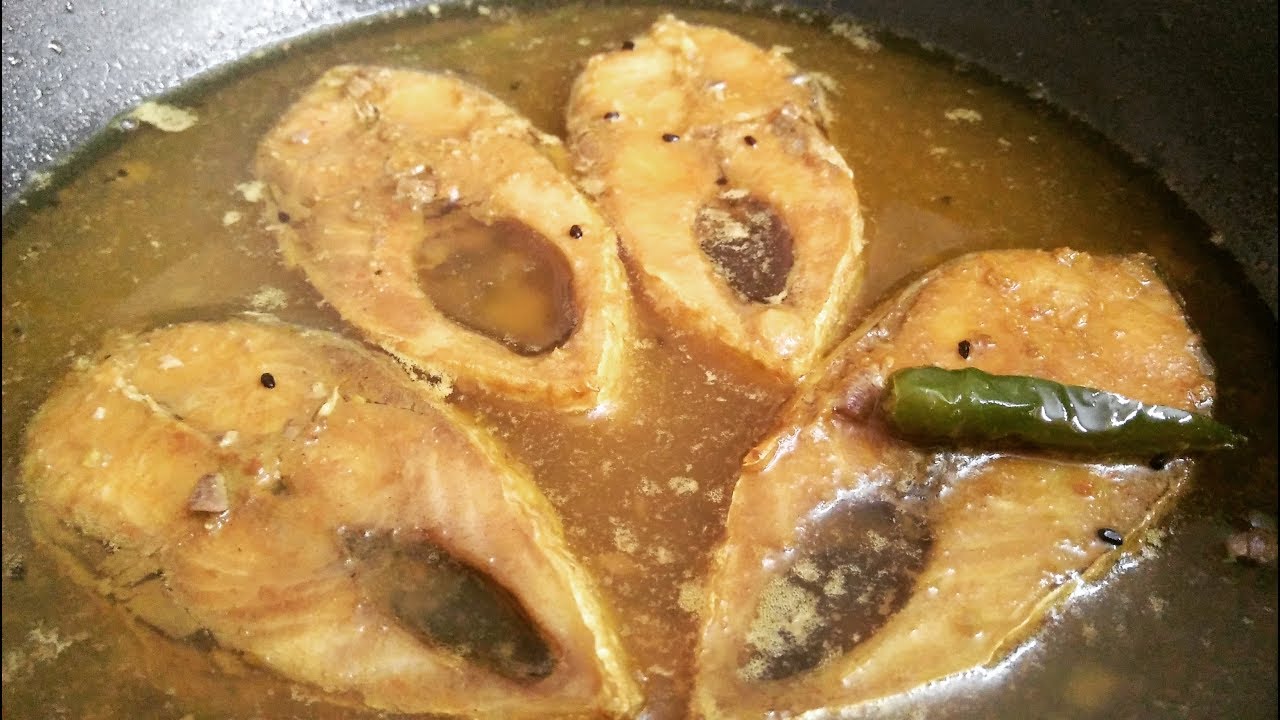 Ilish Macher Tel Jhol Recipe - Popular Bengali Fish Recipe - Hilsa Fish Curry