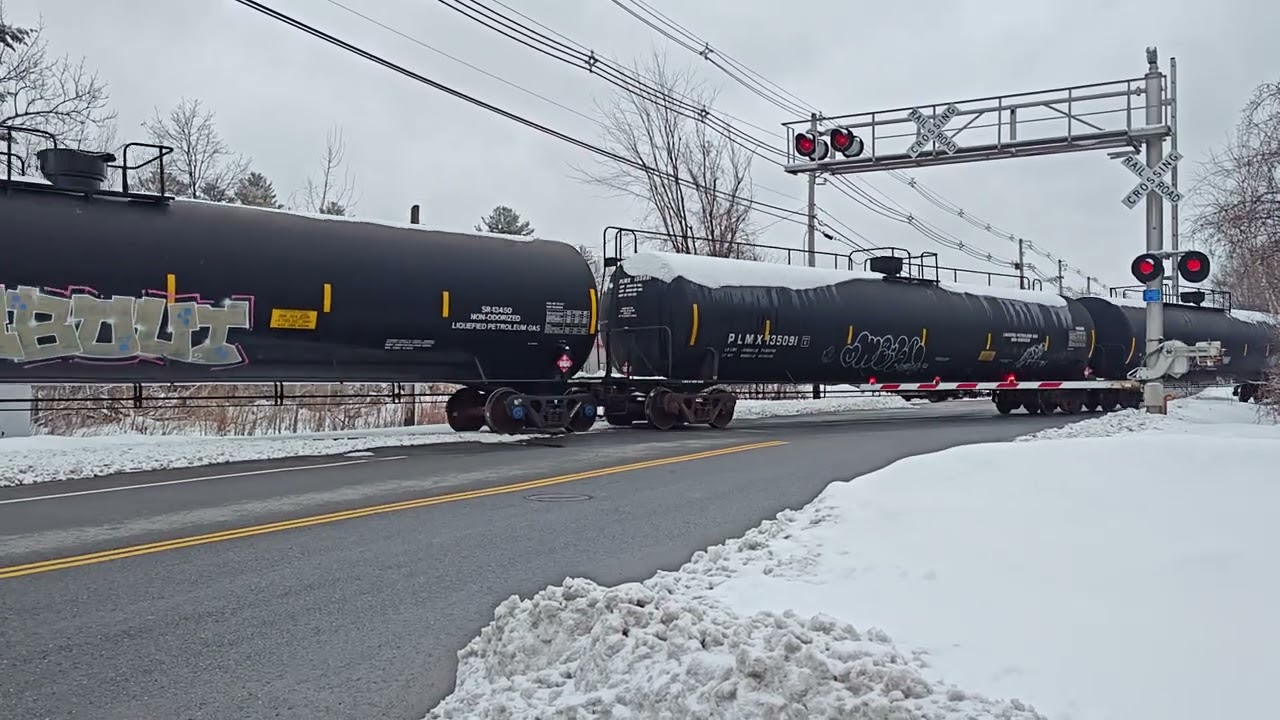 CSX M427 Freight Train West Boylston MA Shrewsbury St Crossing 