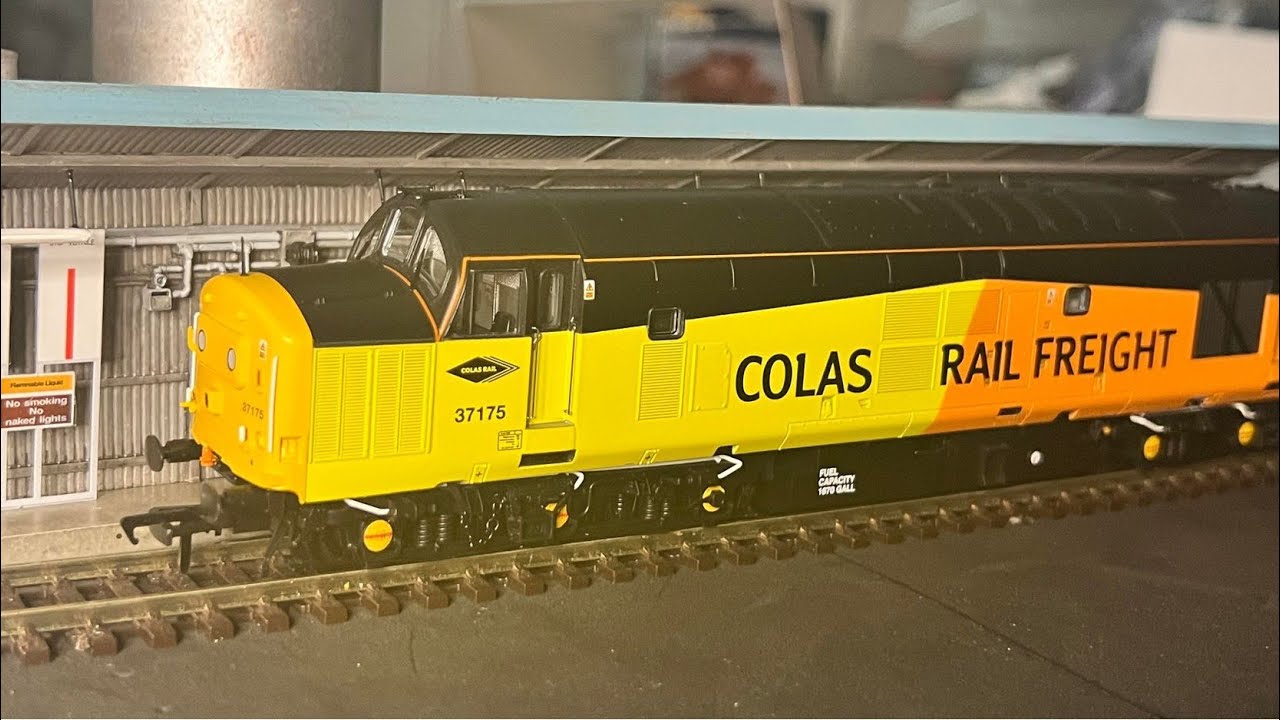 Bachaman Colas Class 37 Unboxing and Review 35-310SF