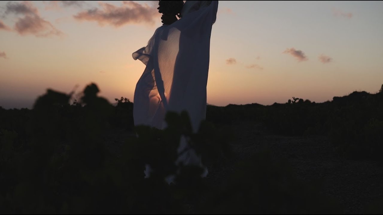 Elisabetta & Julian | Wedding Film | Santorini | Venetsanos Winery