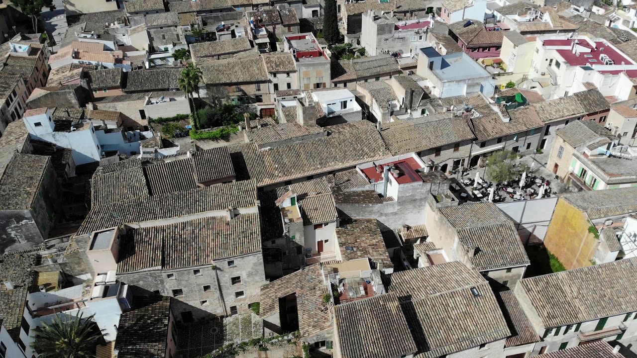 Alc&uacute;dia old town