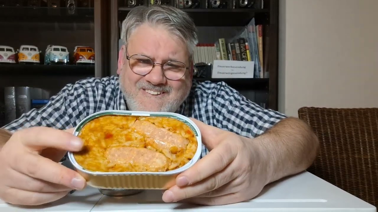 Mal probieren: Französische Übungsration Nr. 4 mit Wurstragout und Griespudding