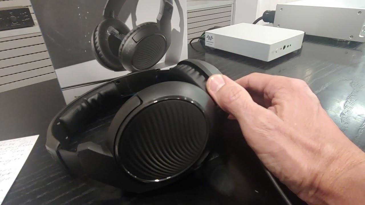 Sennheiser HD 200 PRO  - обзор.
