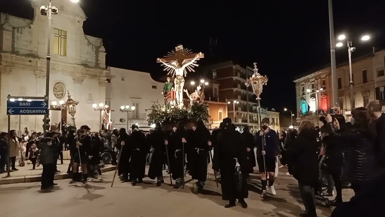 uscita della processione dei Misteri Casamassima
