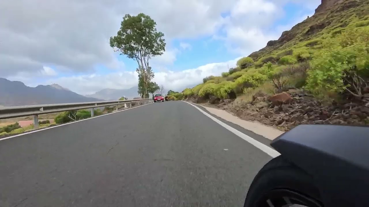 Climbing GC-65 on Africa Twin, Gran Canaria 2026