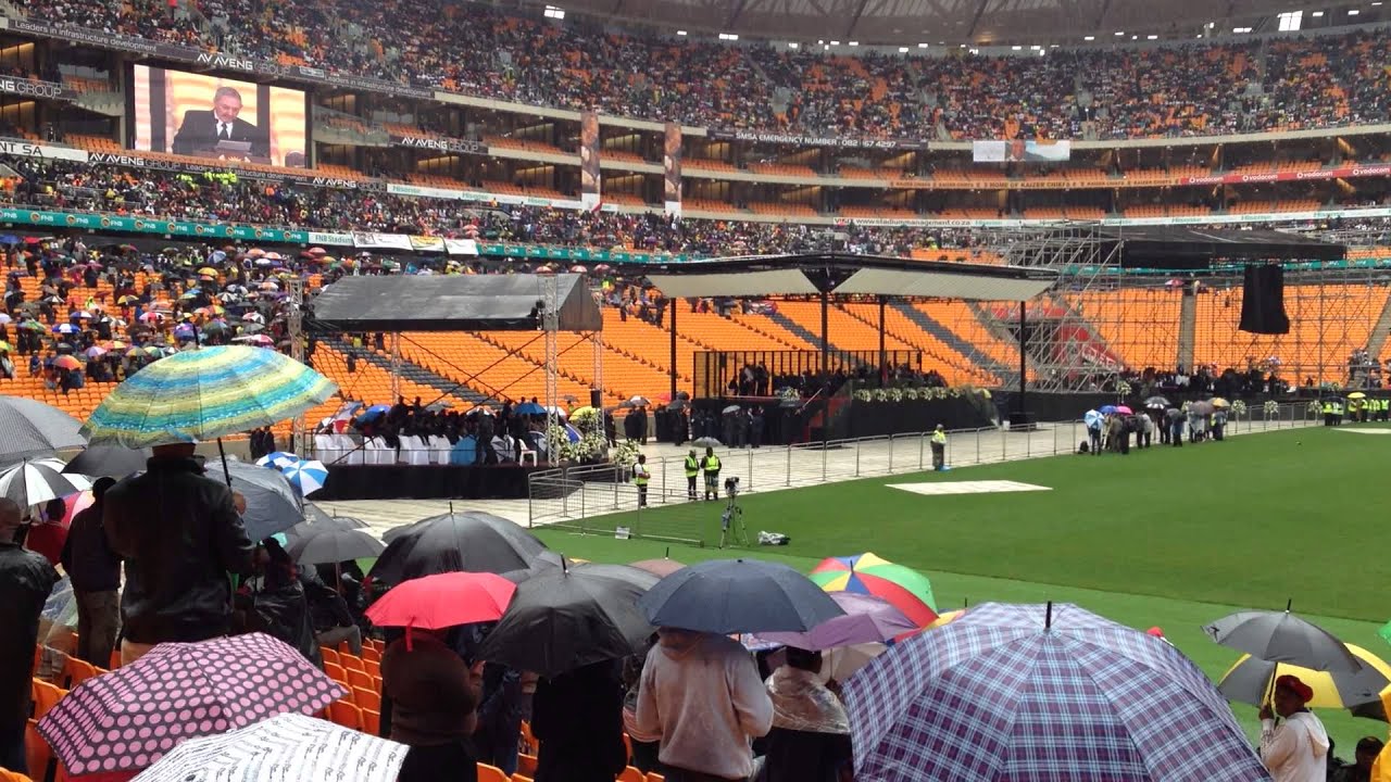 Raúl Castro speaks at the Nelson Mandela Memorial at FNB Stadium, Johannesburg, South Africa