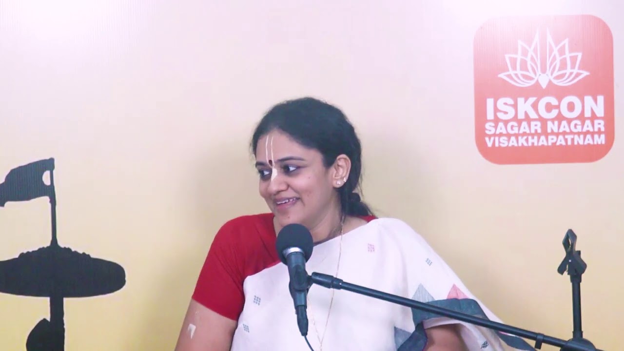 Srimati Radharani Pastimes by Nitaisevini Mathaji (Hindi)